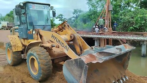 Fixing a detour by the wood bridge construction 🏗️