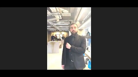 #trobinson: Tommy's brief(but hilarious) return to Balenciaga #sharethrisk