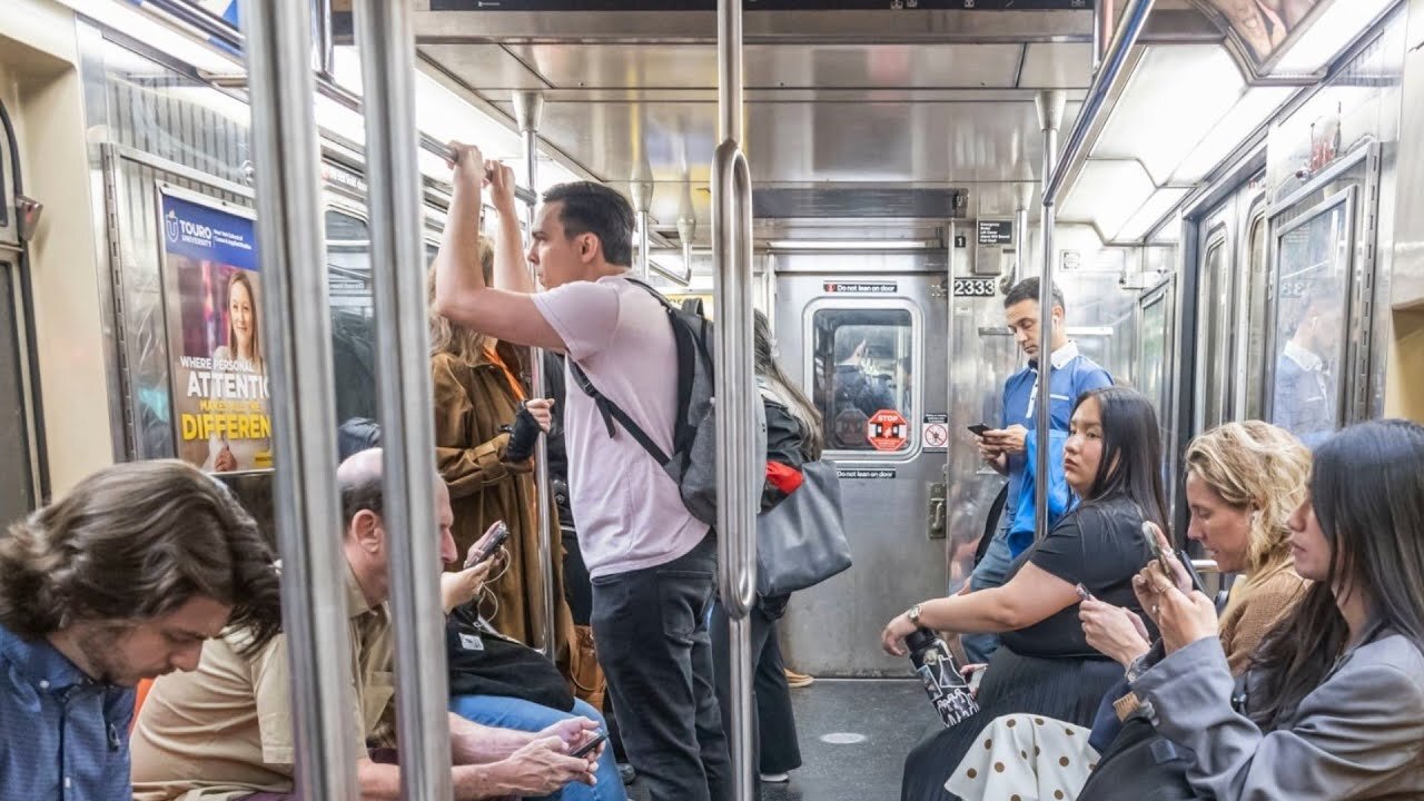 Una de cada dos personas que usa el sistema de autobuses en Nueva York no paga