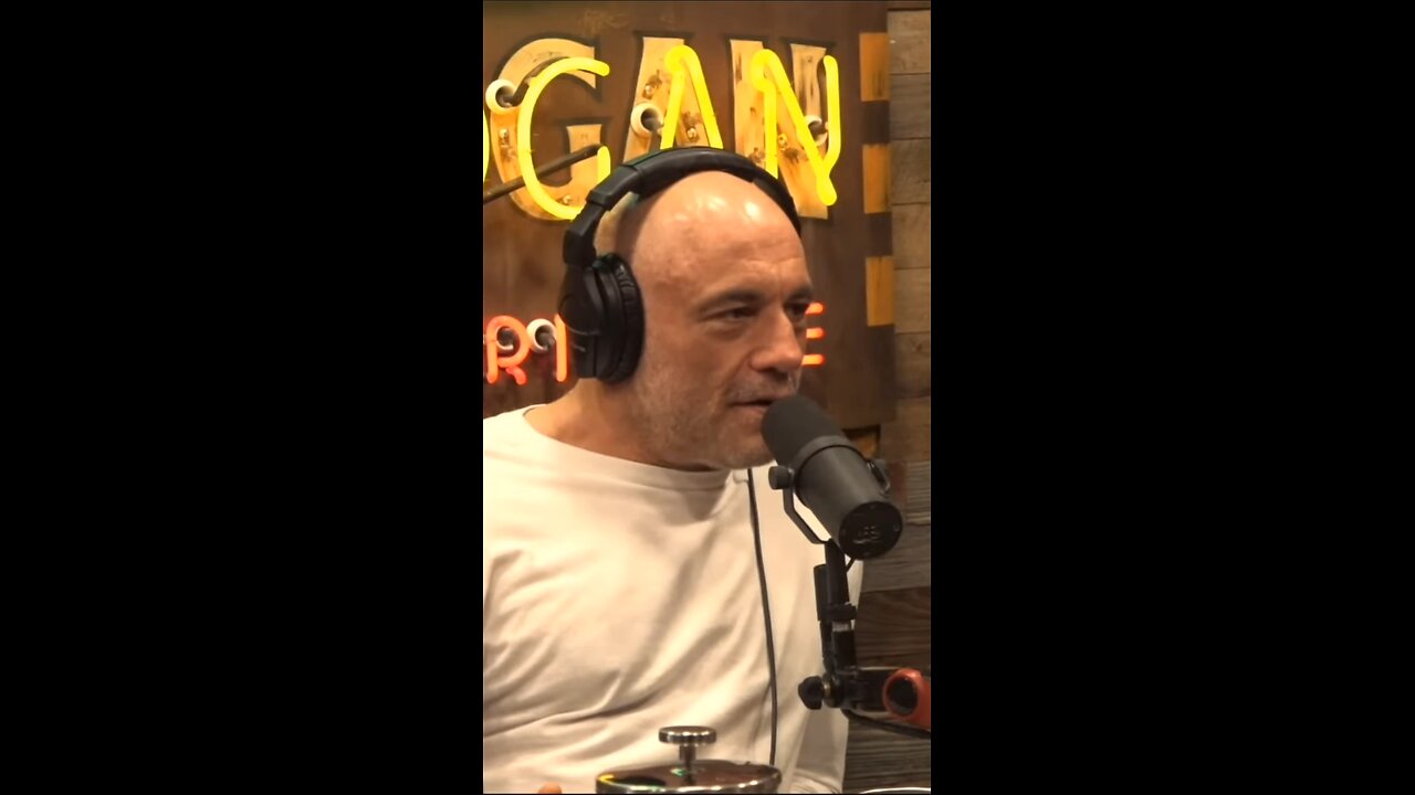 Secret Celebrity Guests at Tech Conference Will Blow Your Mind! #jre #joerogan #podcast #facts