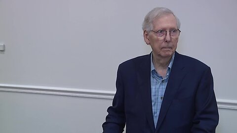 Sen. Mitch McConnell freezes up during questioning at Covington forum