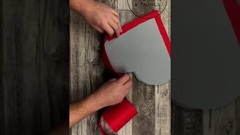Valentine Rose Heart Wreath - Shorts - Easy Wreath DIY