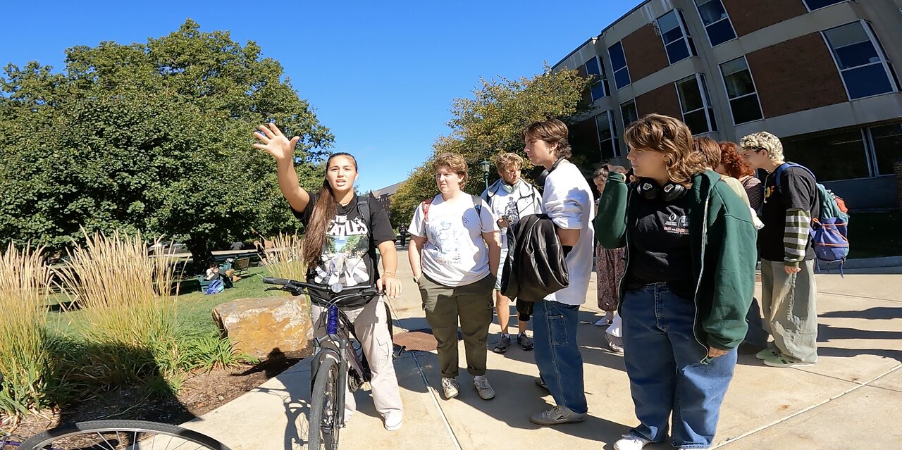 Univ of Vermont: A Wicked Jezebel Female Student Confronts Me, I Rebuke Her & Tell Her To Shut Her Mouth, This Draws A Crowd of 70-75 Students Encircling Me, One of THE MOST Mocking & Vile Crowds EVER, I Shake The Dust Off My Feet And Leave!!!