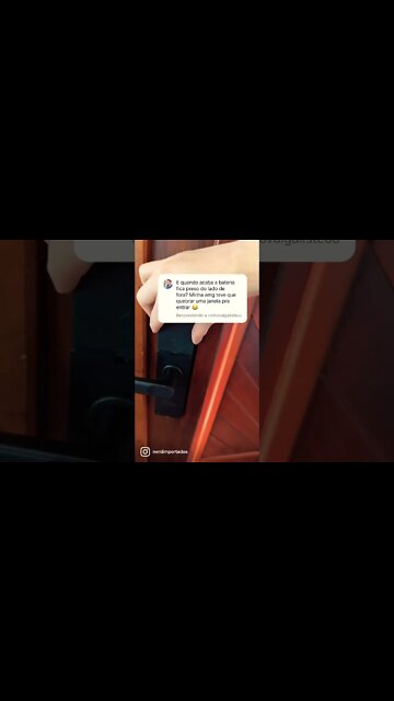 Fechadura digital acabou a bateria! O que eu faço? Fechadura inteligente com alexa #shorts