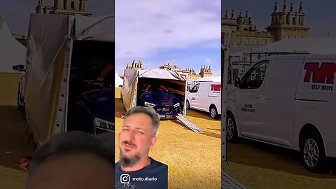 Carro com guidão de moto?