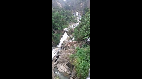 srilankan water fall