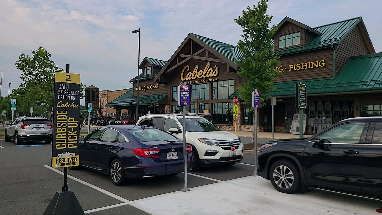 Luna at Bass Pro Cabellas Gainsville VA