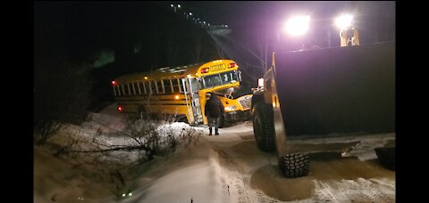 Video autobus sentier motoneige Notre-Dame
