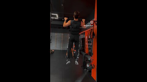 Weighted vest pullups