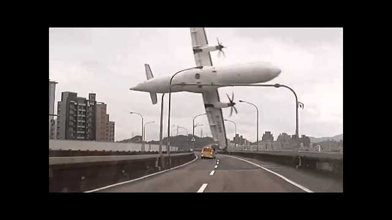 Animation vs Real Life - TransAsia Flight 235 #planecrash