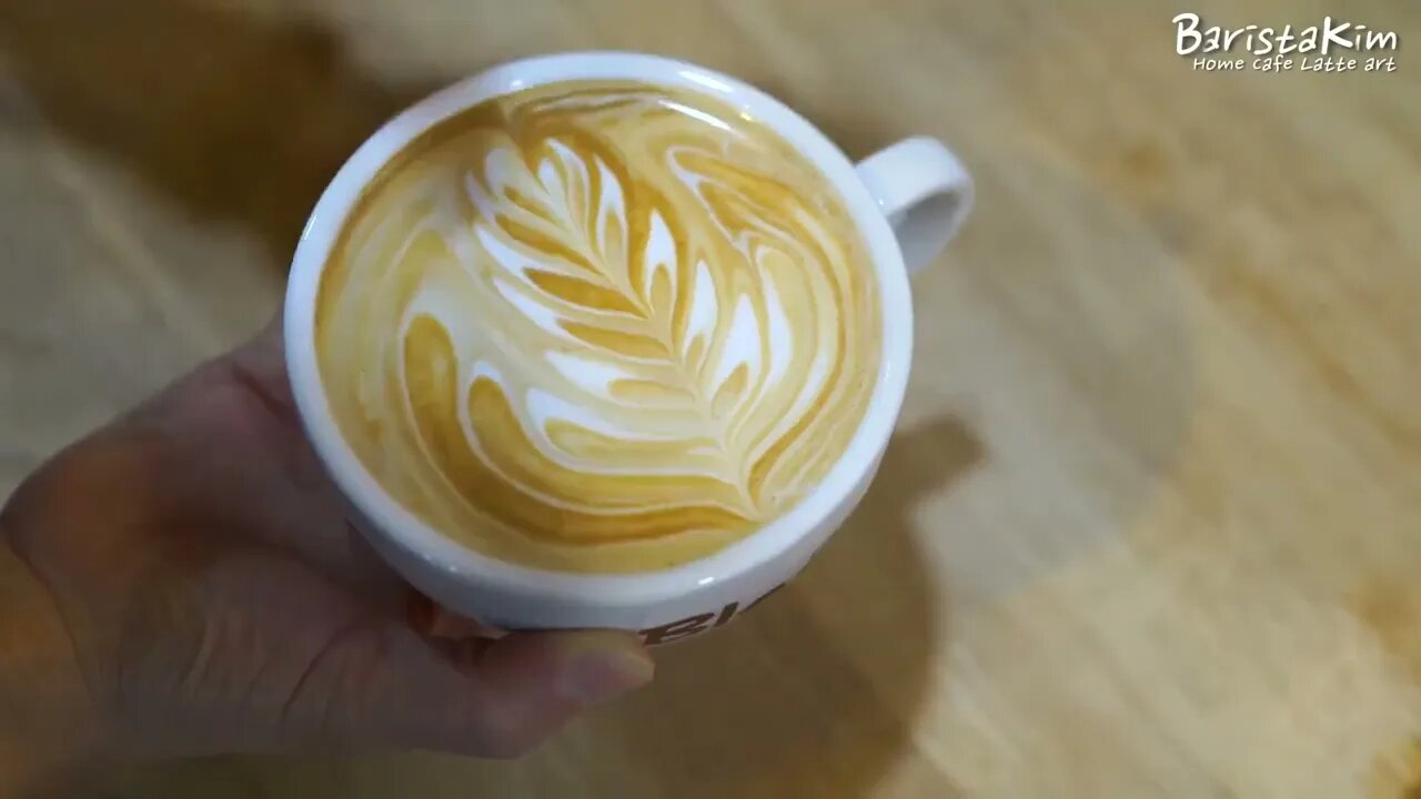 9 different latte art designs