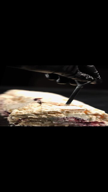 Меренговый рулет с ежевикой😋Рецепт