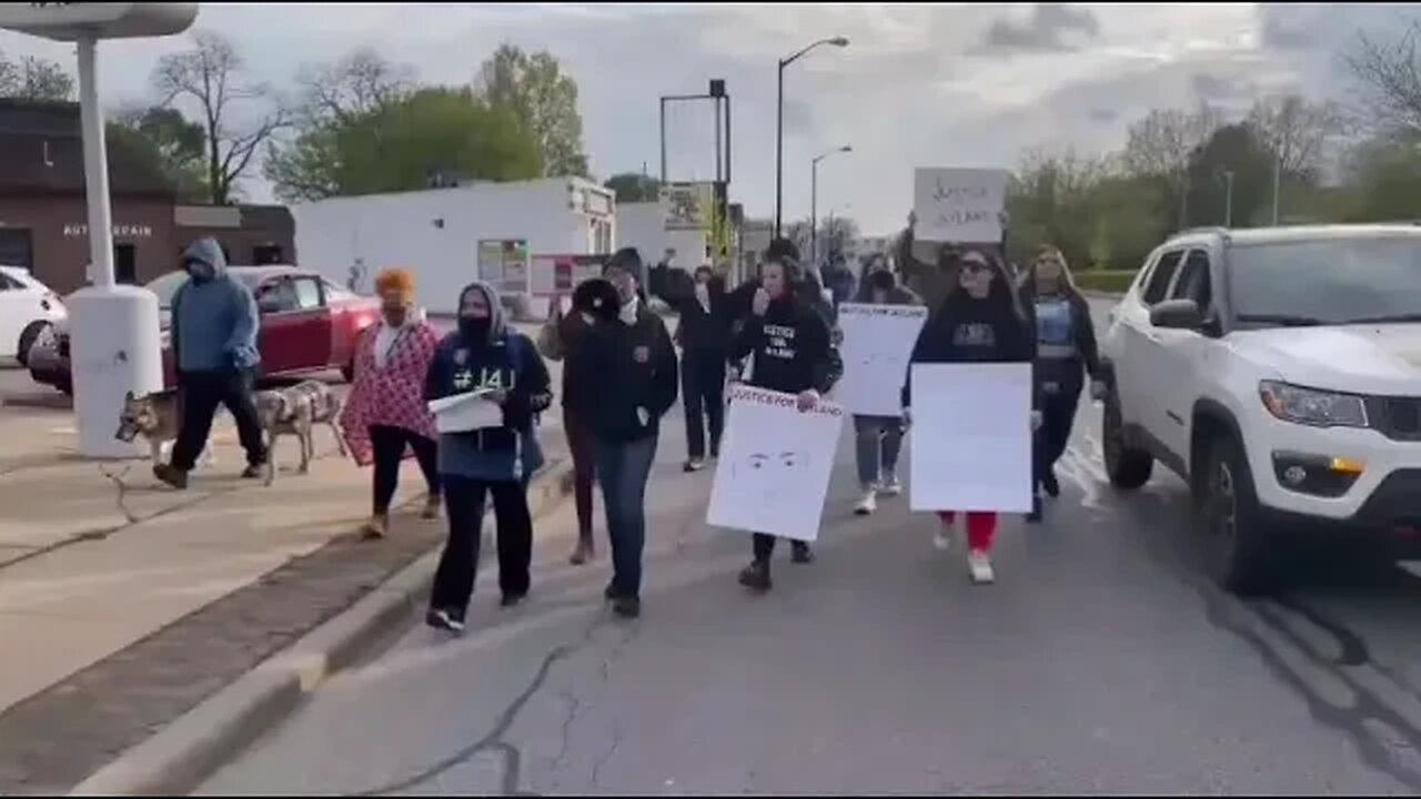 Akron, Ohio: BLM members making their way down Cuyahoga Falls Ave, now blocking half the street.