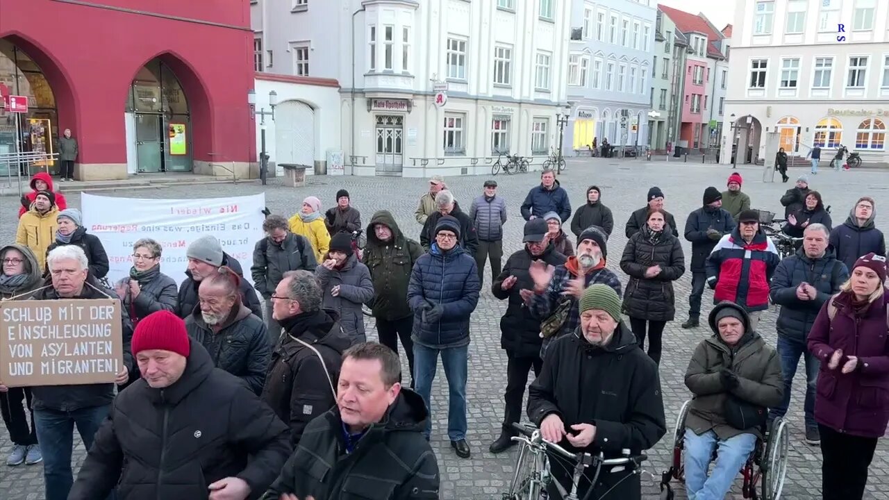 Greifswald - Christian und Freundin mit deutlichen Worten zum Nachdenken 03-04-2023