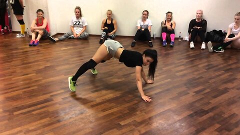 New twerk choreo by Tinze - Sean Paul "Come on to me" - (from Twerk with Tinze workshop)