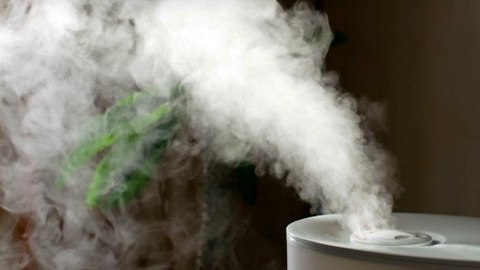5 Things You'll Notice if You Start Sleeping With a Humidifier