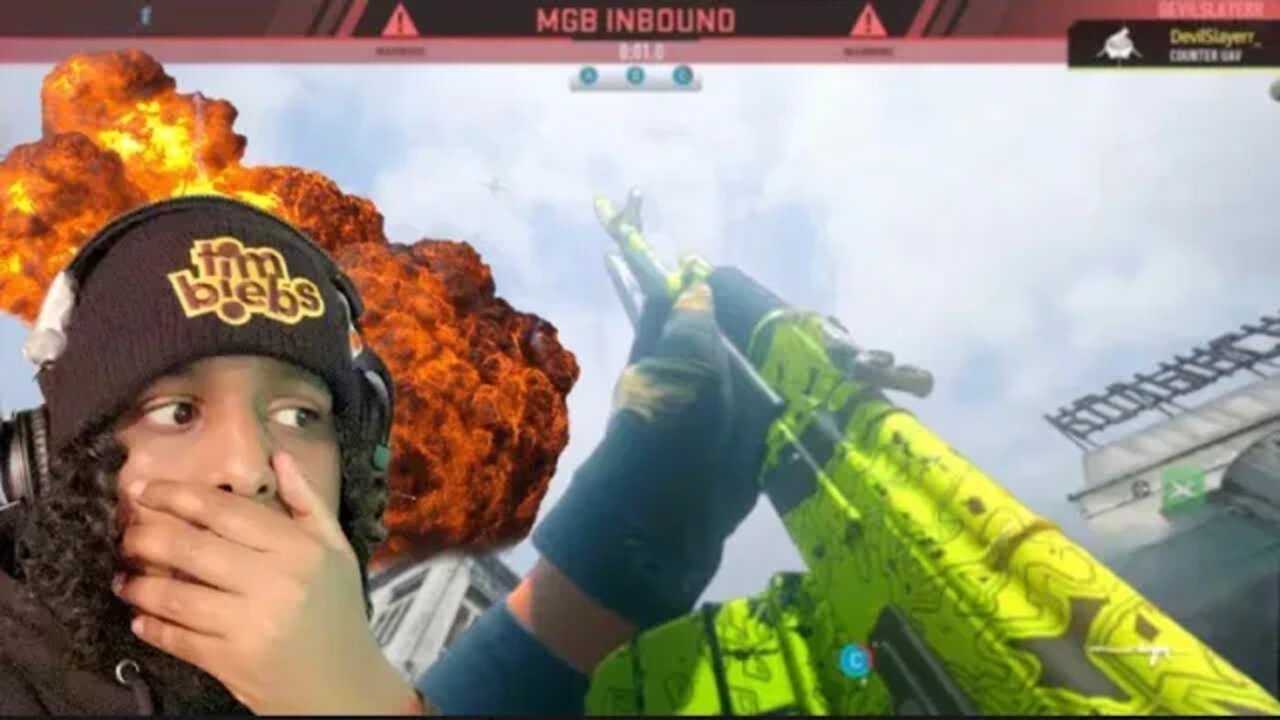 I DROPPED a NUKE in Modern Warfare 2 w/ the BEST RPK CLASS(GOD MODE GLITCH)