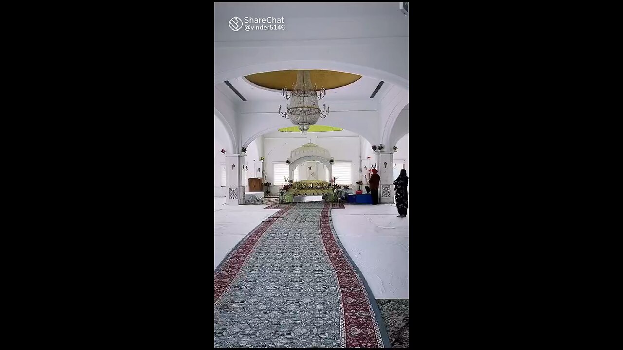 Jiske seer upar tu swami