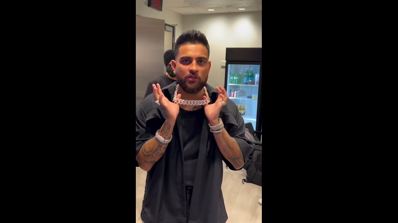 "When artistry meets opulence, magic happens. Karan Aujla dripping in diamonds