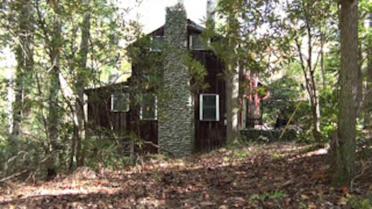 The old Wonderland Hotel in the Smokies of Tennessee. Take a free tour!