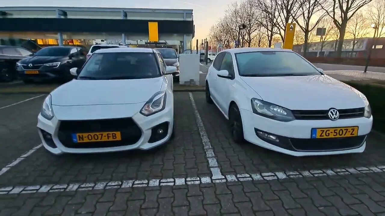 VW POLO and SUZUKI SWIFT SPORT HYBRID ZC33S Vs comparison visual white colors