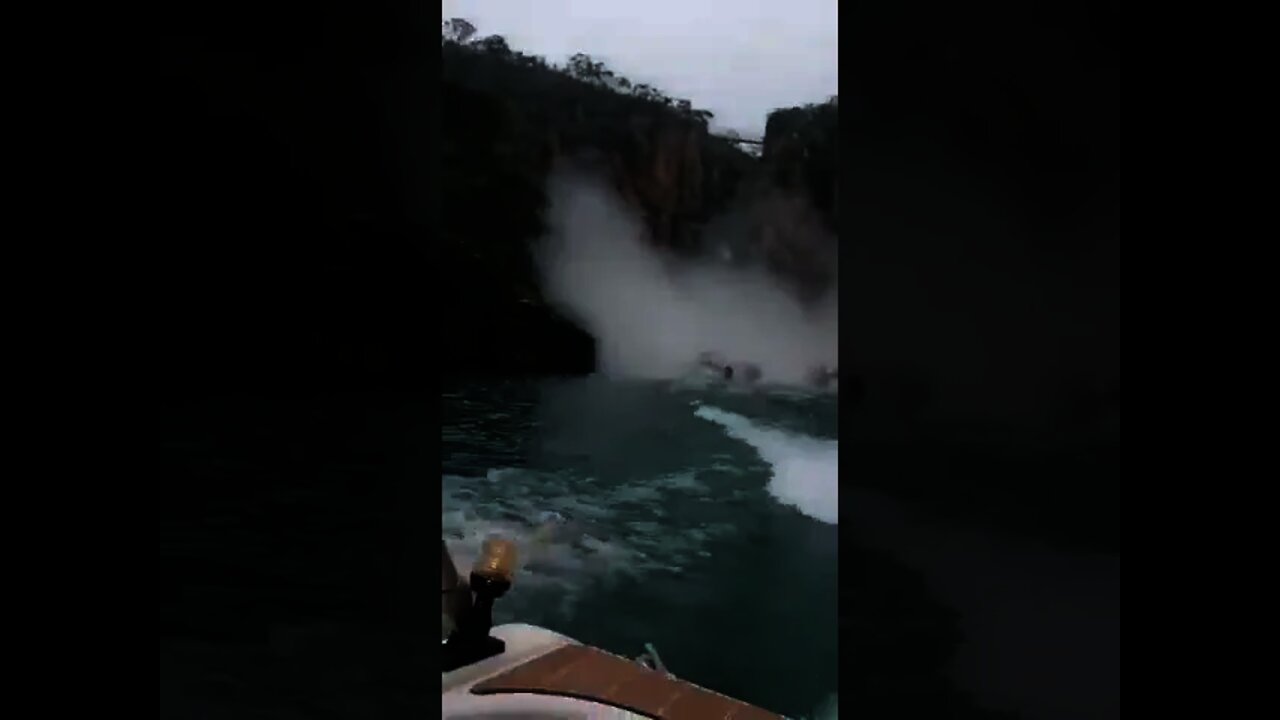 ACCIDENT Kapal pesiar Guest dan Crew di saat melintas di Danau Brasil