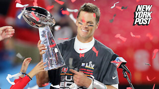 Tom Brady signs extension to remain with Buccaneers until age 45