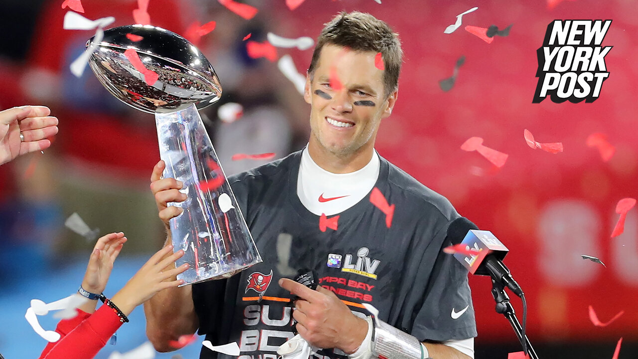 Tom Brady signs extension to remain with Buccaneers until age 45