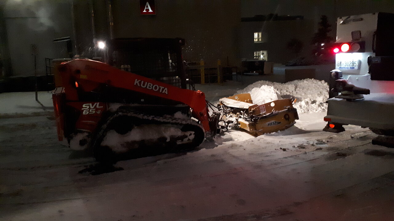 Work Life 2024 February 17 X University Of Ottawa Skid steer