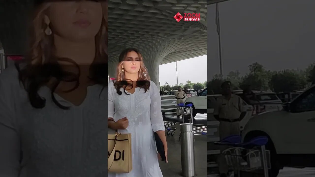 Huma Qureshi Spotted at Mumbai Airport 😍🔥📸✈️ 😍💖📸 #shorts