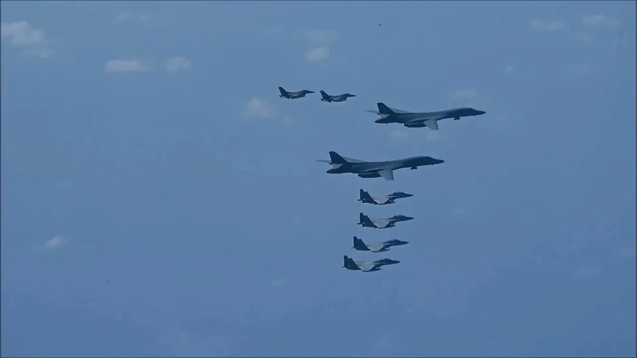 B-1B Lancers Demonstrate Ability to Deliver Combat Airpower at a Moment's Notice