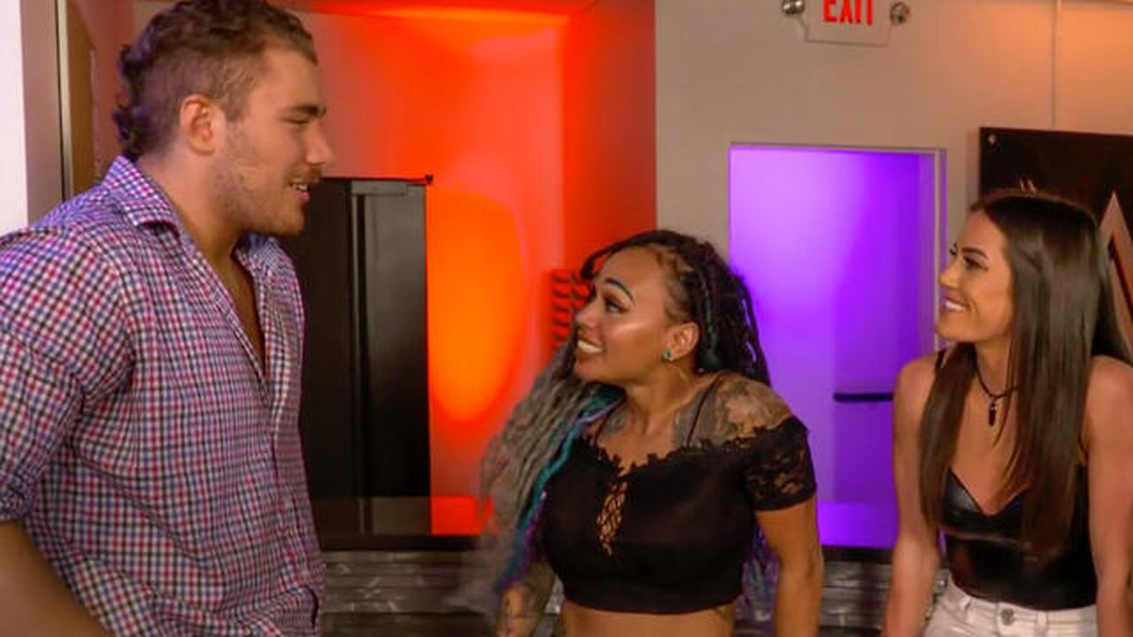 Brooks Jensen asks Kayden Carter out for Valentine’s Day: WWE NXT, Feb. 8, 2022 @WWE