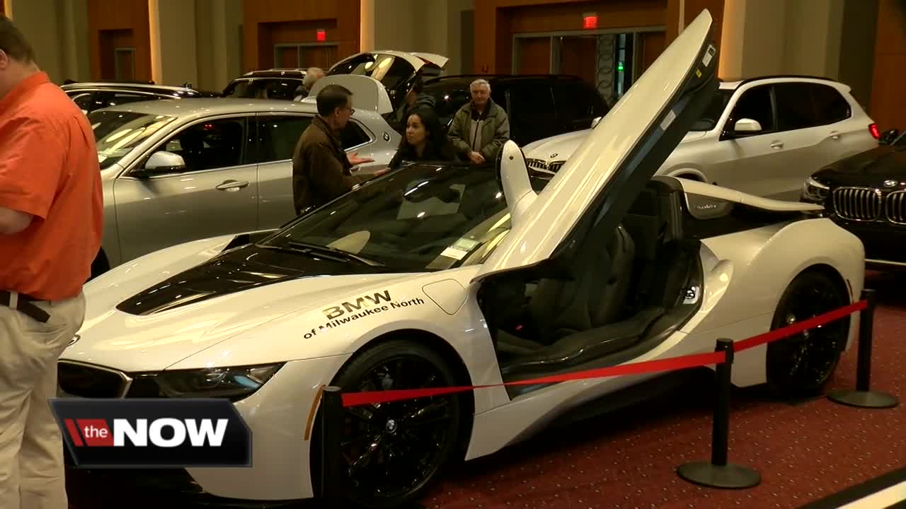 Milwaukee Auto Show brings luxury cars to the Wisconsin Center