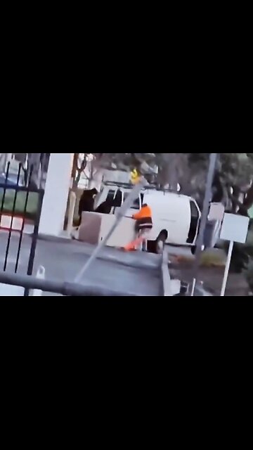 Oakland Commiefornia Makes A Run At Sh!tiest City In America As Thugs Steal An ATM In Broad Daylight