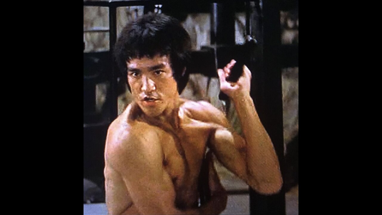 Cross kick Studio Films Bruce Lee Enter the Dragon