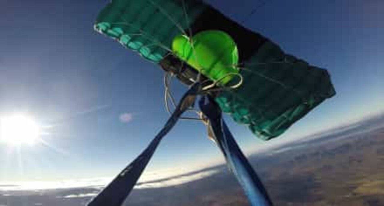 Assustador: Salto de avião não corre como esperado!