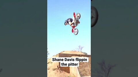 Shane getting flippy wid it
