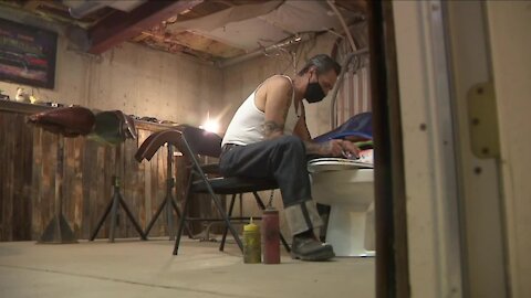 'Crazy' car builder in Adams County finds new canvas to custom paint: Toilet seats