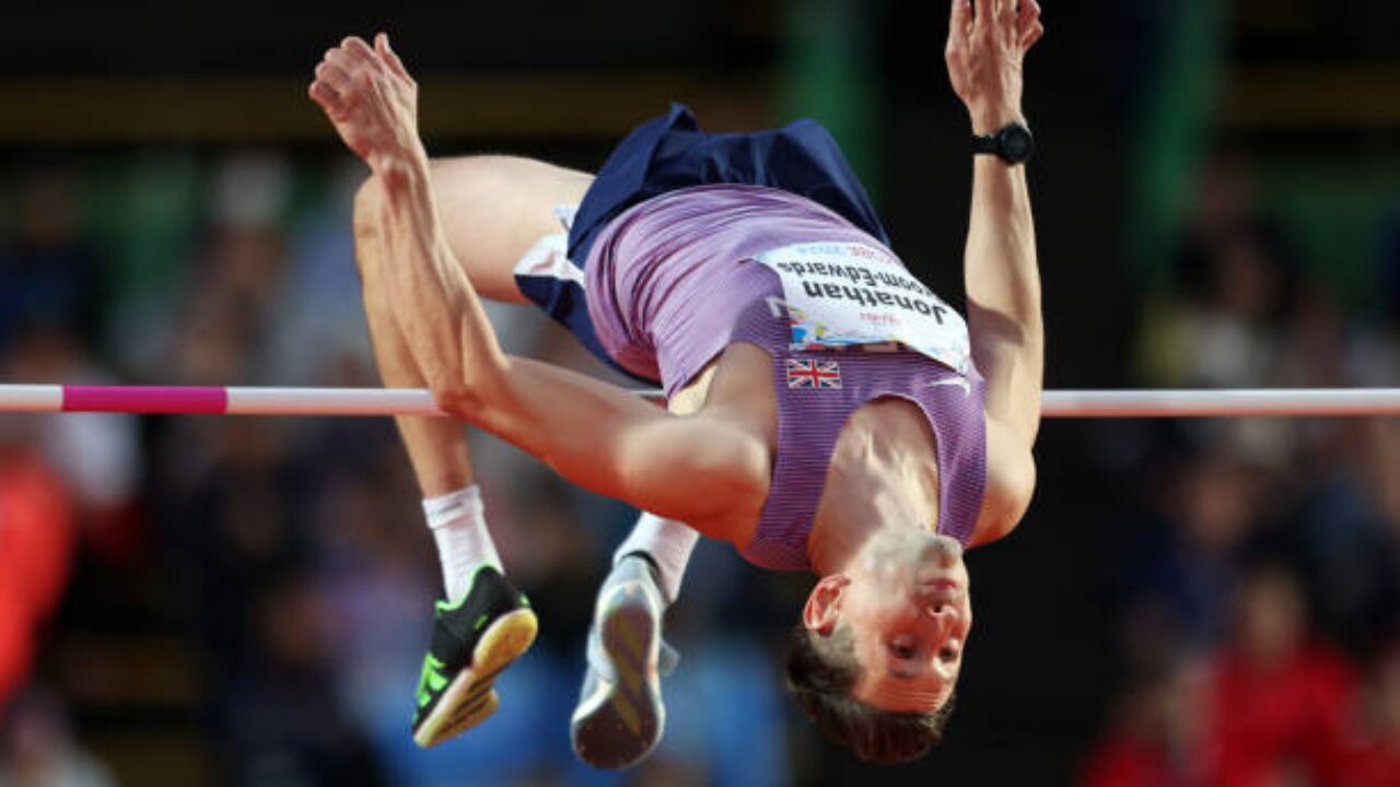 Broom-Edwards Wins Third Successive World Title.