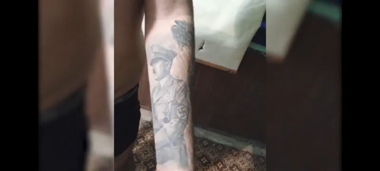 ประชาธิปไตยของนาซีบางส่วนในยูเครน UKRONAZIS the azov battalion is a neo-nazi