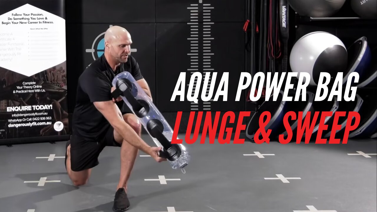 Aqua Power Bag Lunge & Sweep