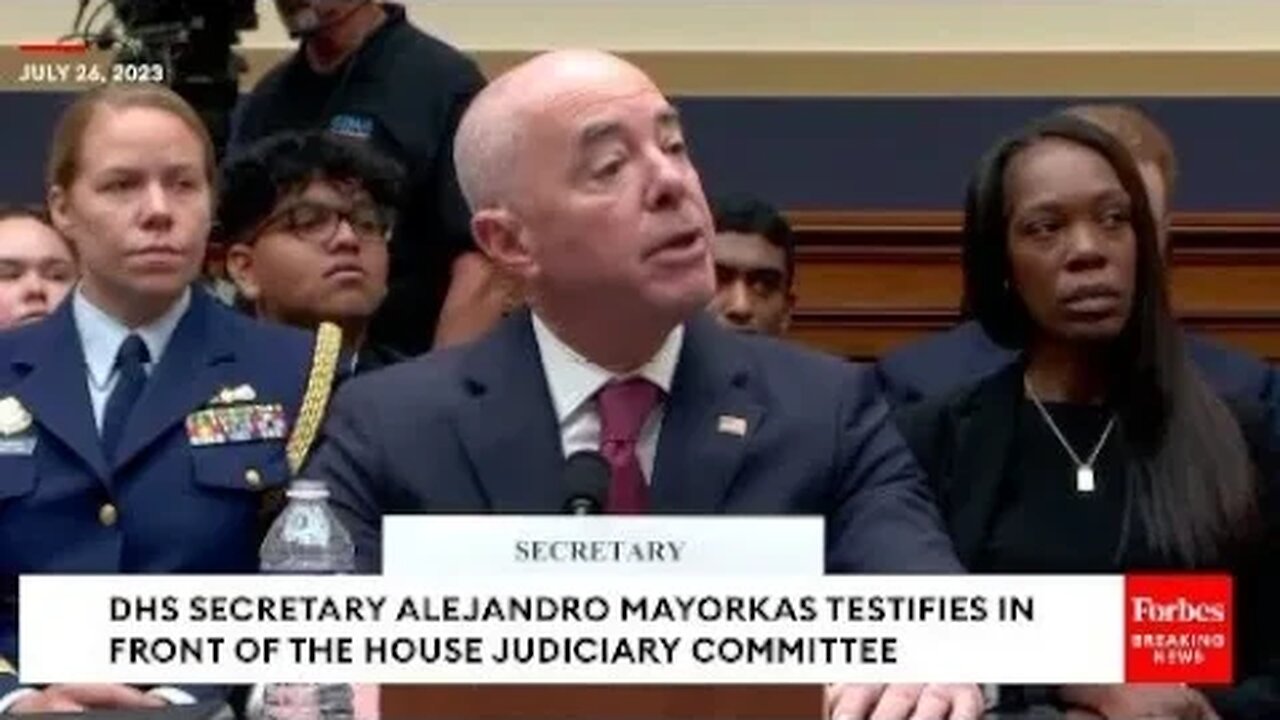 Thursday night fights. Sec Mucus Vs Congress