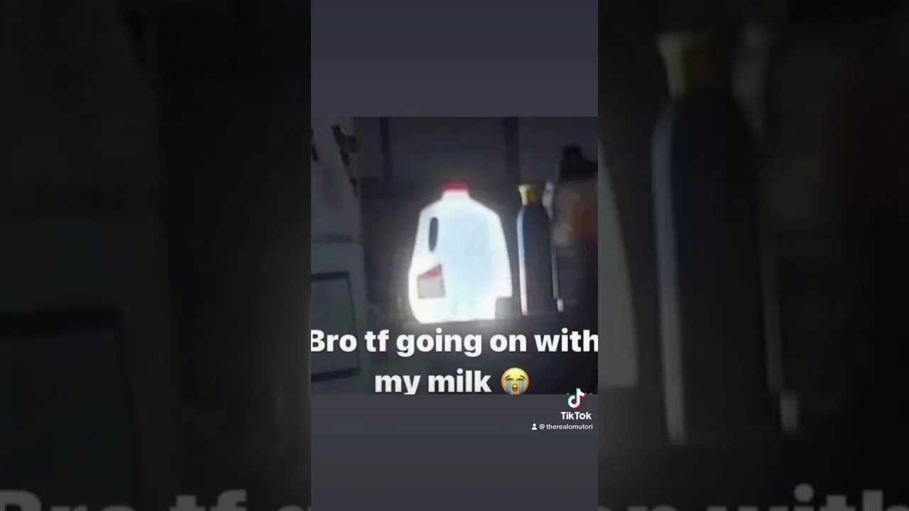 Whats going on? :3 #clip #shorts #stream #game #tiktok #bird #birb #baka #meme #memes #milk #glow