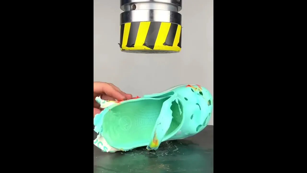 Hydraulic Press vs CROCS