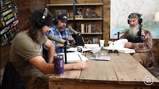 Phil & Jase’s Run-In with Texas Feds & Duck Hunting Advice for a Listener | Ep 222