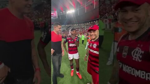 Rodinei com Toguro após o título da Copa do Brasil