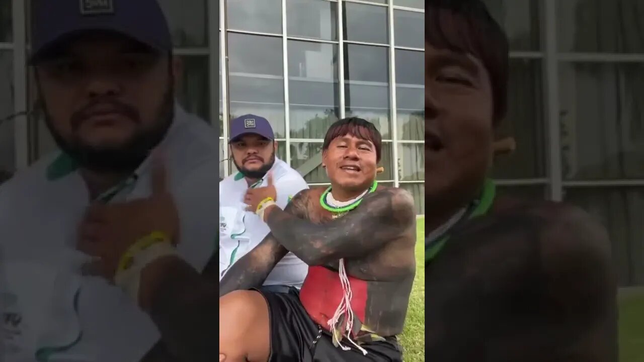 Índios na paz e seguindo as regras