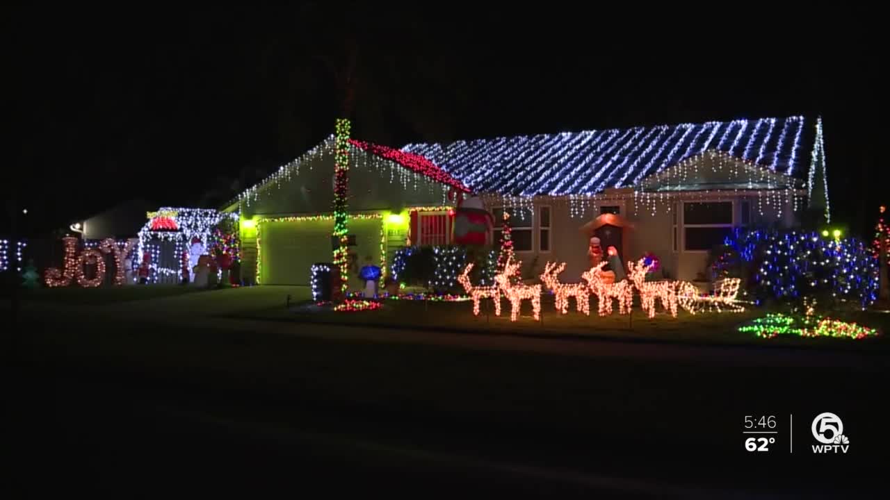 Stuart couple helps keep Christmas tradition alive