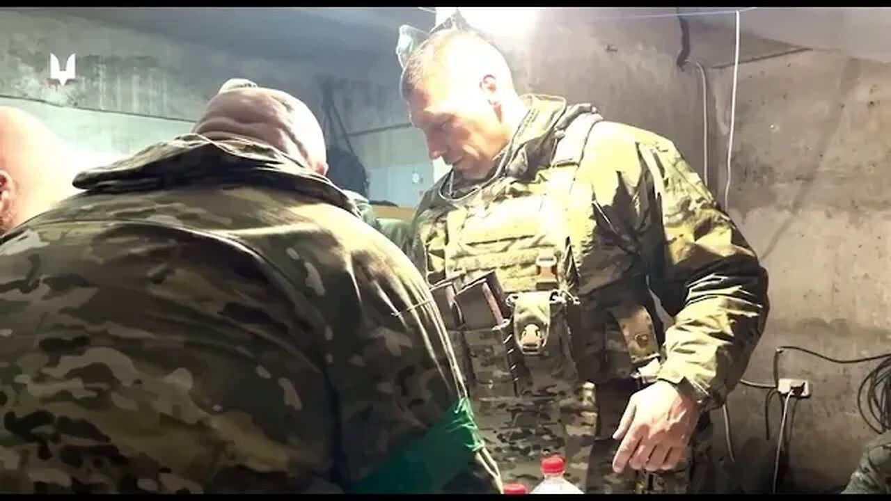 Commander of the SSO of Ukraine, Viktor Khorenko, with special purpose groups in Bakhmut online vid