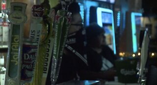 Pubs and bars making do with small crowd for Boca Raton Bowl